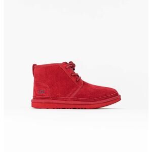NEW UGG Neumel II Boots Red Suede Youth Size 6 Women’s Size 7 Classic